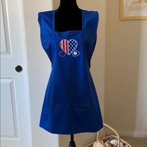 NWOT Collections ETC. Hearts & Flags Apron Sz Lrg